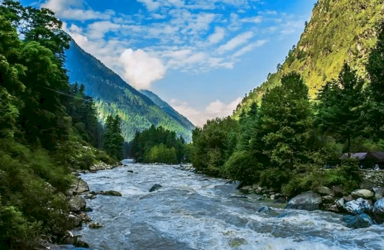  India's Top Tourist Place for Foreigners - Plan Road Trip To Kasol in Parvati Valley