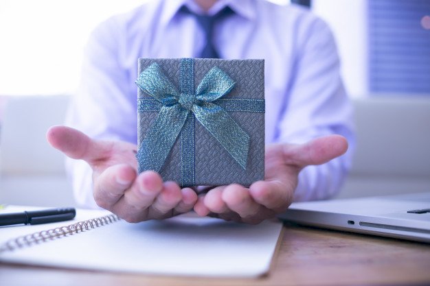 Festive Bonus And Increments Have Been Announced As Many Firms Rollback Sharp Salary Cuts