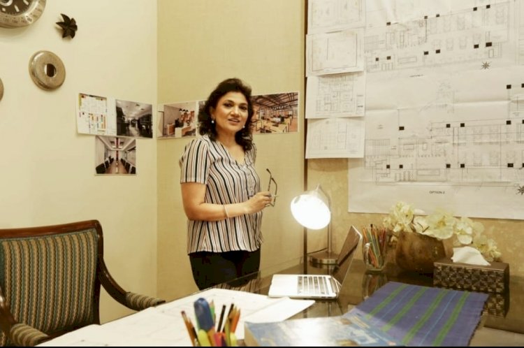 At The Age Of 42, The Housewife Gives Wings To Her Dream Career