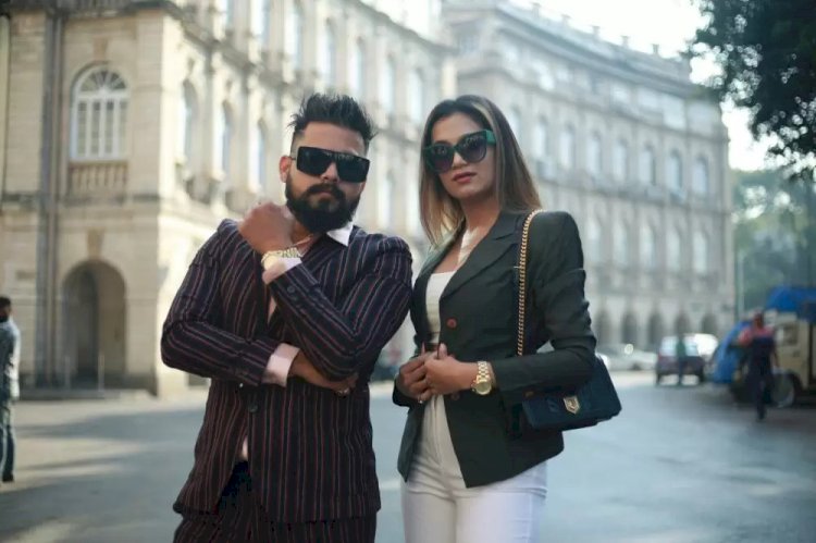 Starting With A 12 Sq Ft Shop, The Pair Built A Vada Pav Chain With Turnover Of Rs 20 Crore In Five Years